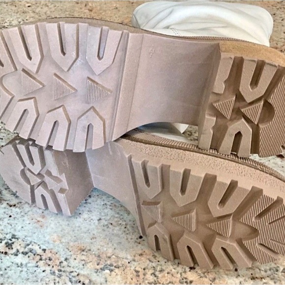 NWOT // Free People $268 Mel Slouch Boot // 8 - Picture 3 of 6